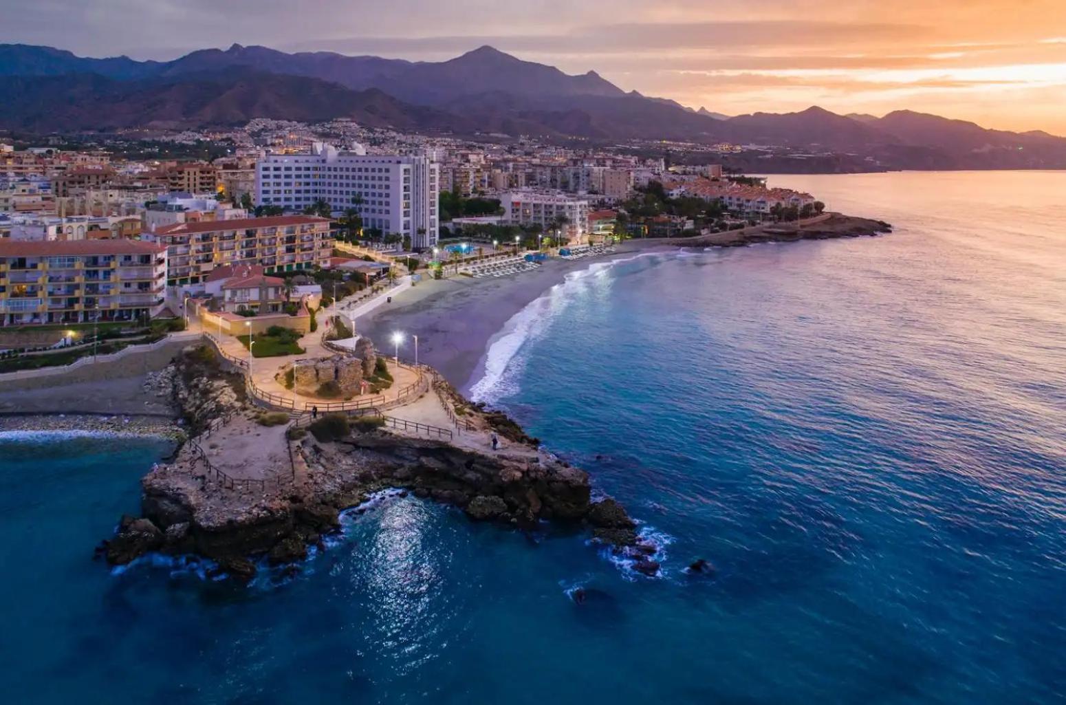 Apartamento En El Centro De Nerja Ngoại thất bức ảnh